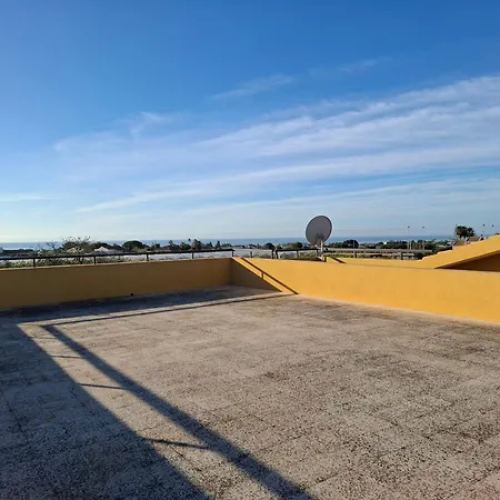 Turtle Island Nocleg ze śniadaniem 3*