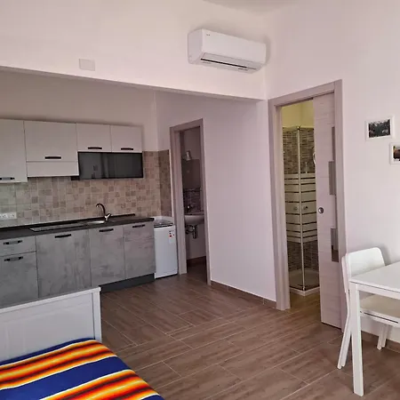 Nocleg ze śniadaniem Turtle Island 3*